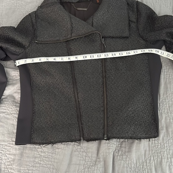 Elie Tahari Black Blazer Asymmetrical Design - Picture 8 of 10